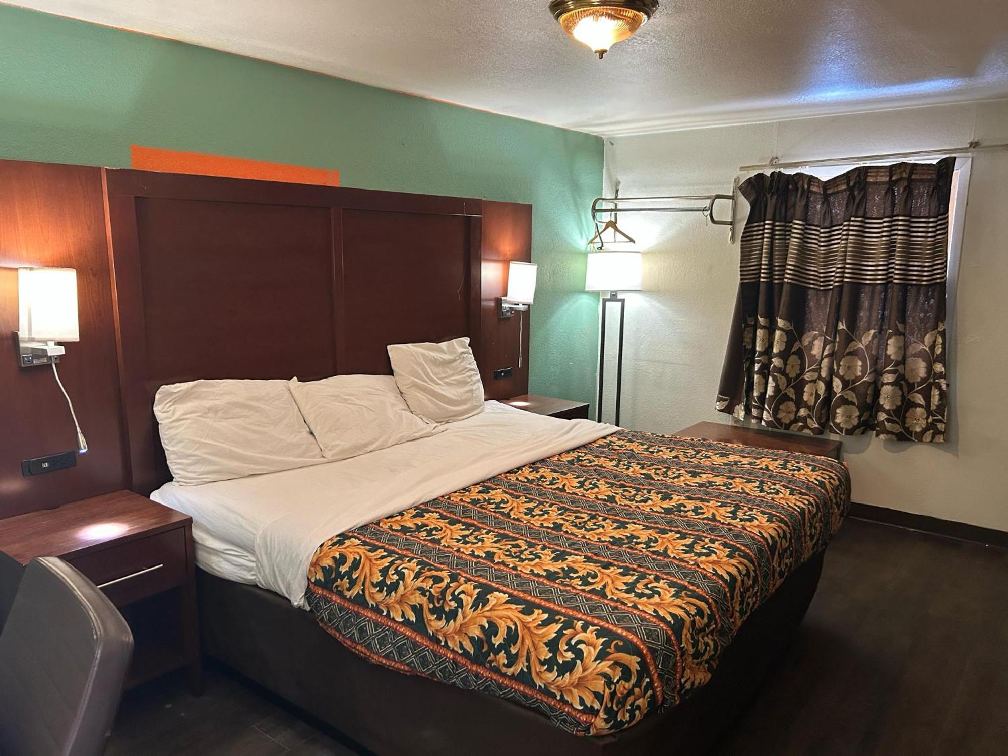 Hillcrest Motel By Oyo Aurora Near Lawrenceburg Zewnętrze zdjęcie