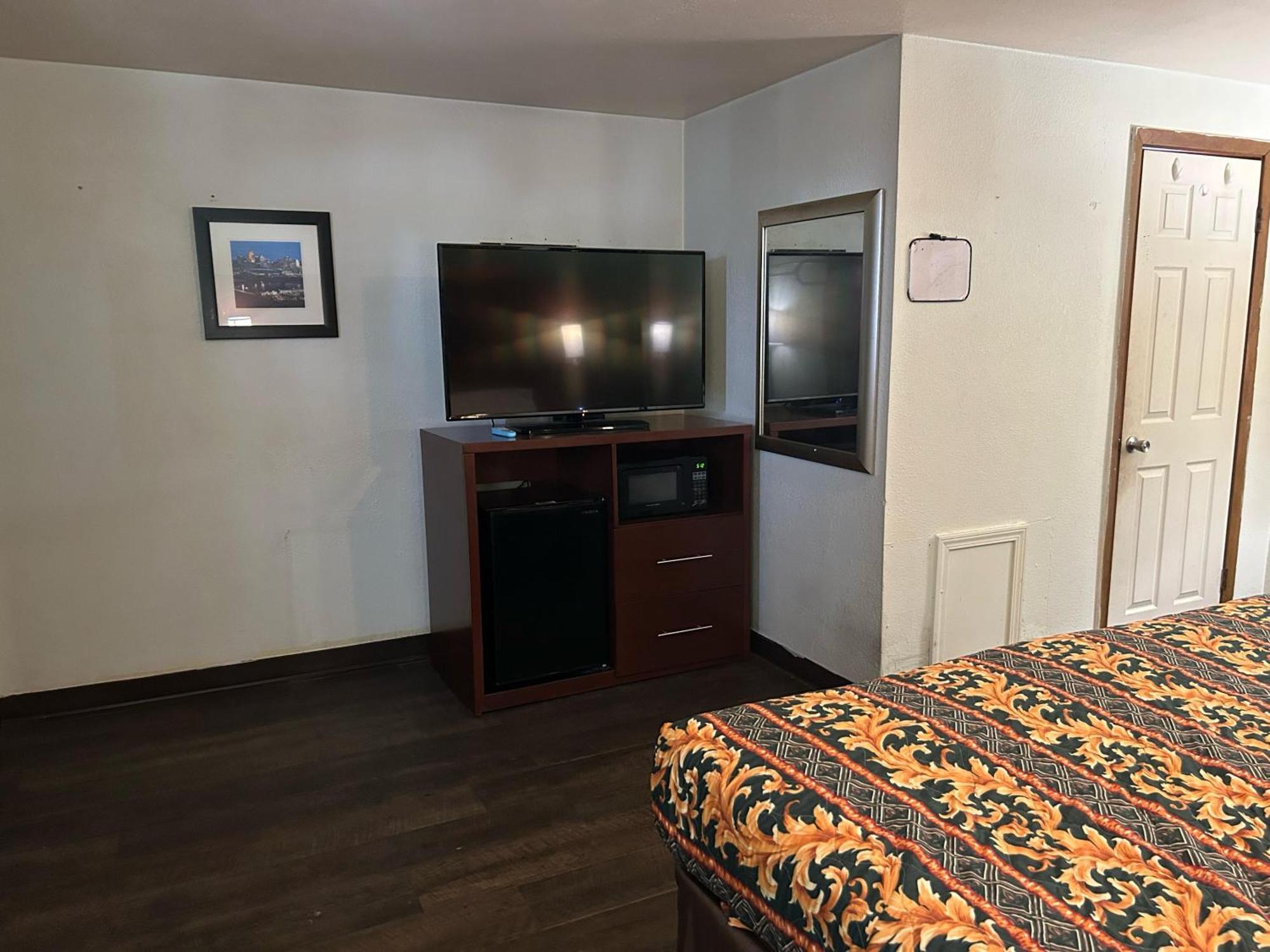Hillcrest Motel By Oyo Aurora Near Lawrenceburg Zewnętrze zdjęcie