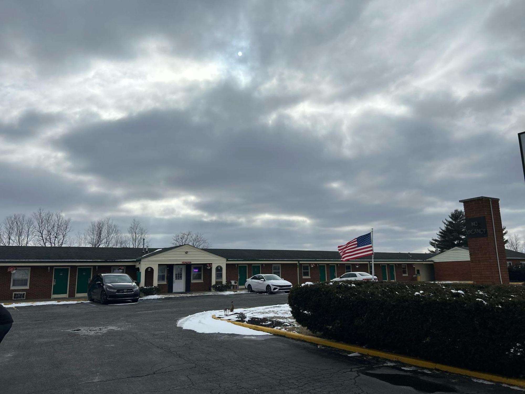 Hillcrest Motel By Oyo Aurora Near Lawrenceburg Zewnętrze zdjęcie